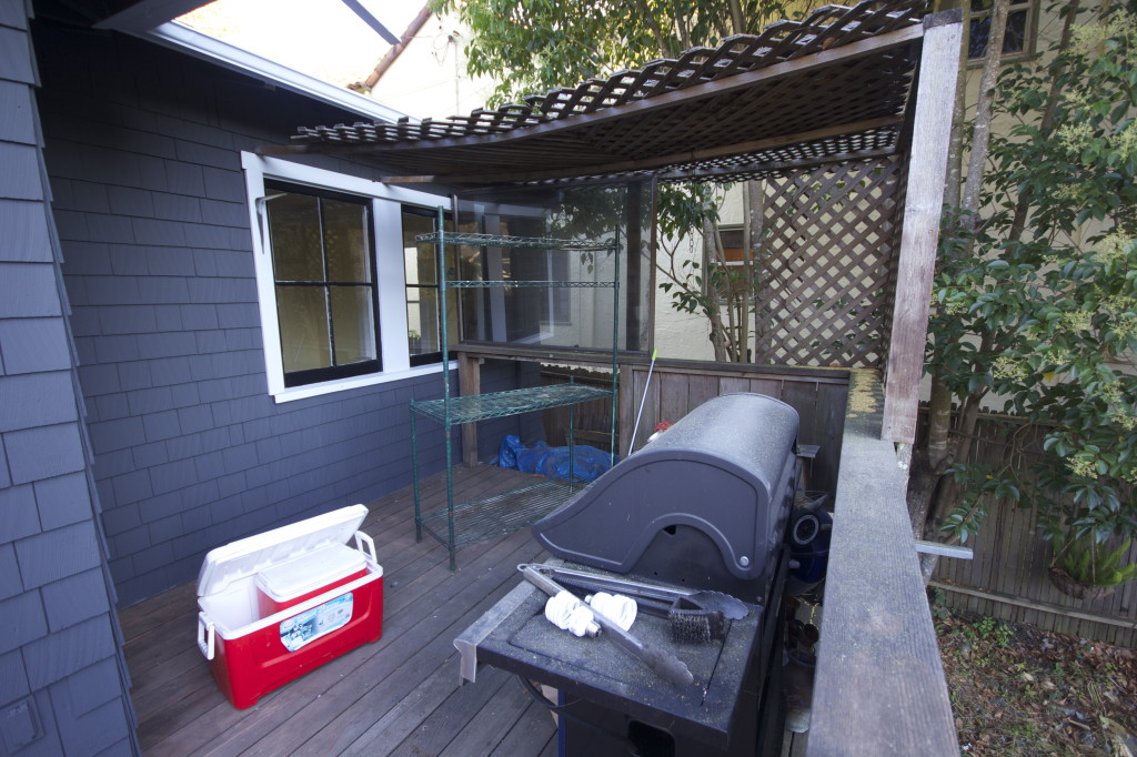 The best thing they left....a grill!